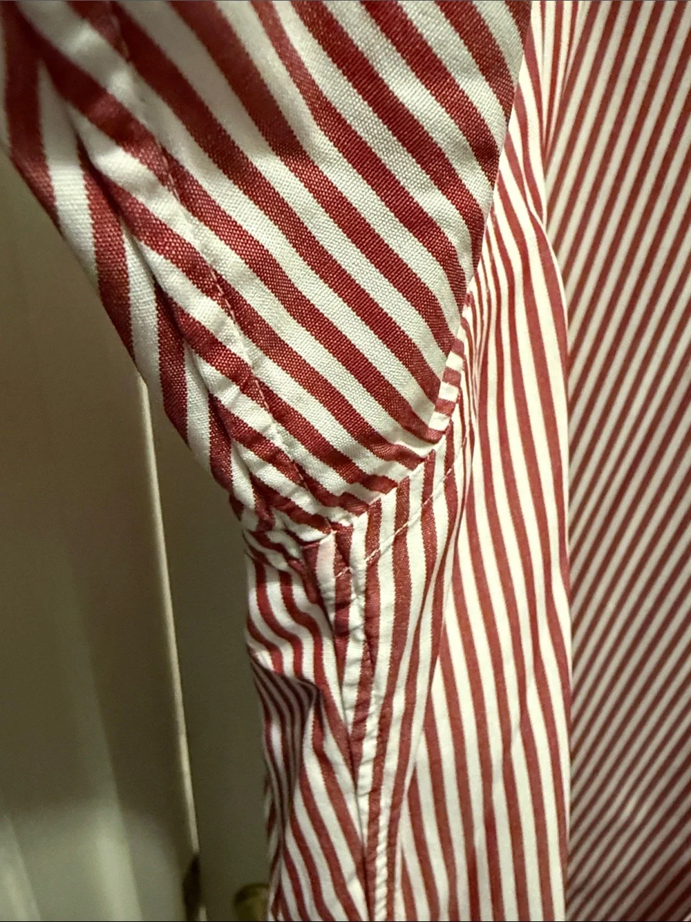 Vintage Y2K J. Crew Oarsman Men's Red and White Striped Dress Shirt
